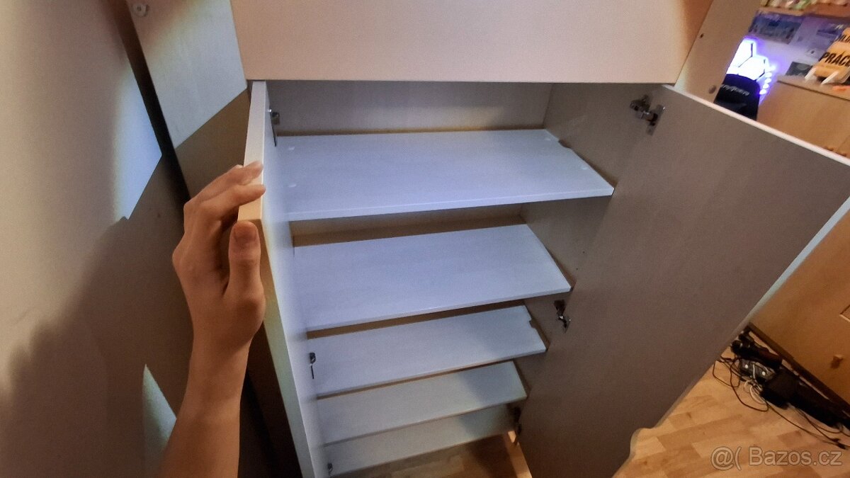 Patrová postel se stolem a skříní - 4