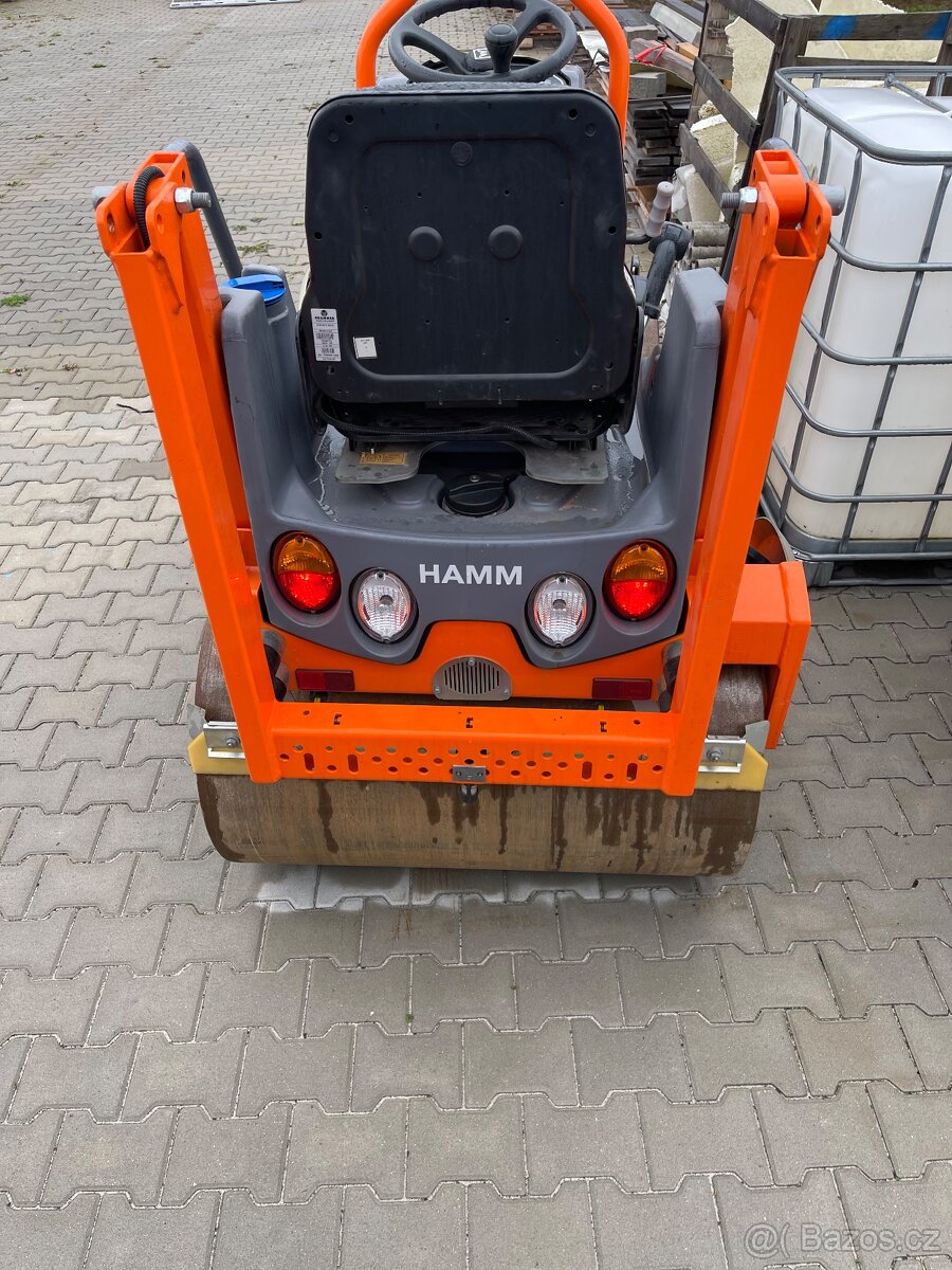 Vibrační válec HAMM HD10c 2T - 4