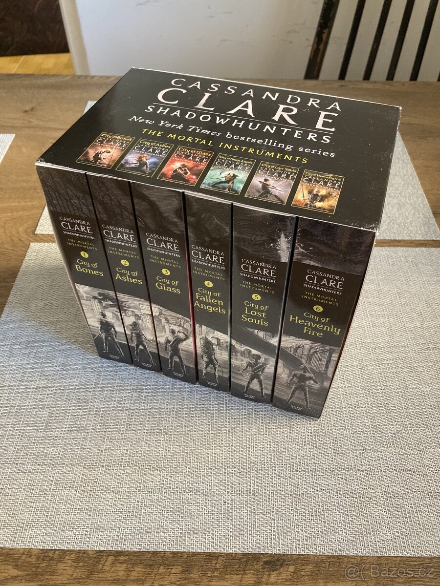 SHADOWHUNTERS box - 4