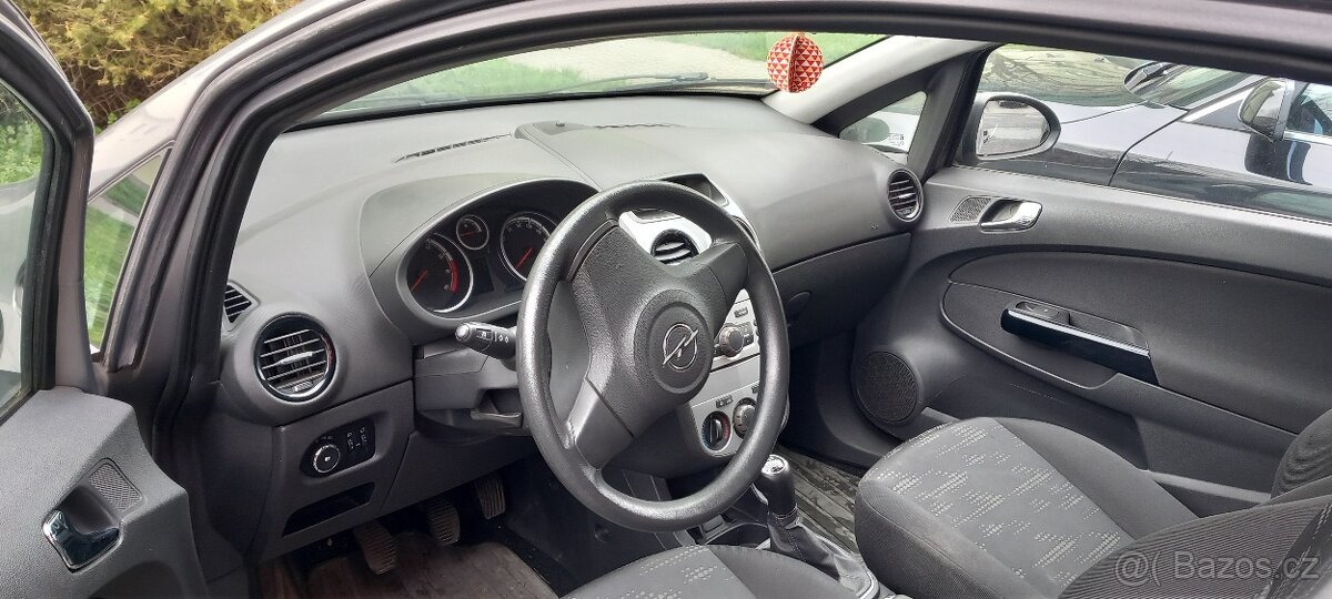 Opel Corsa D 1,2 - 4