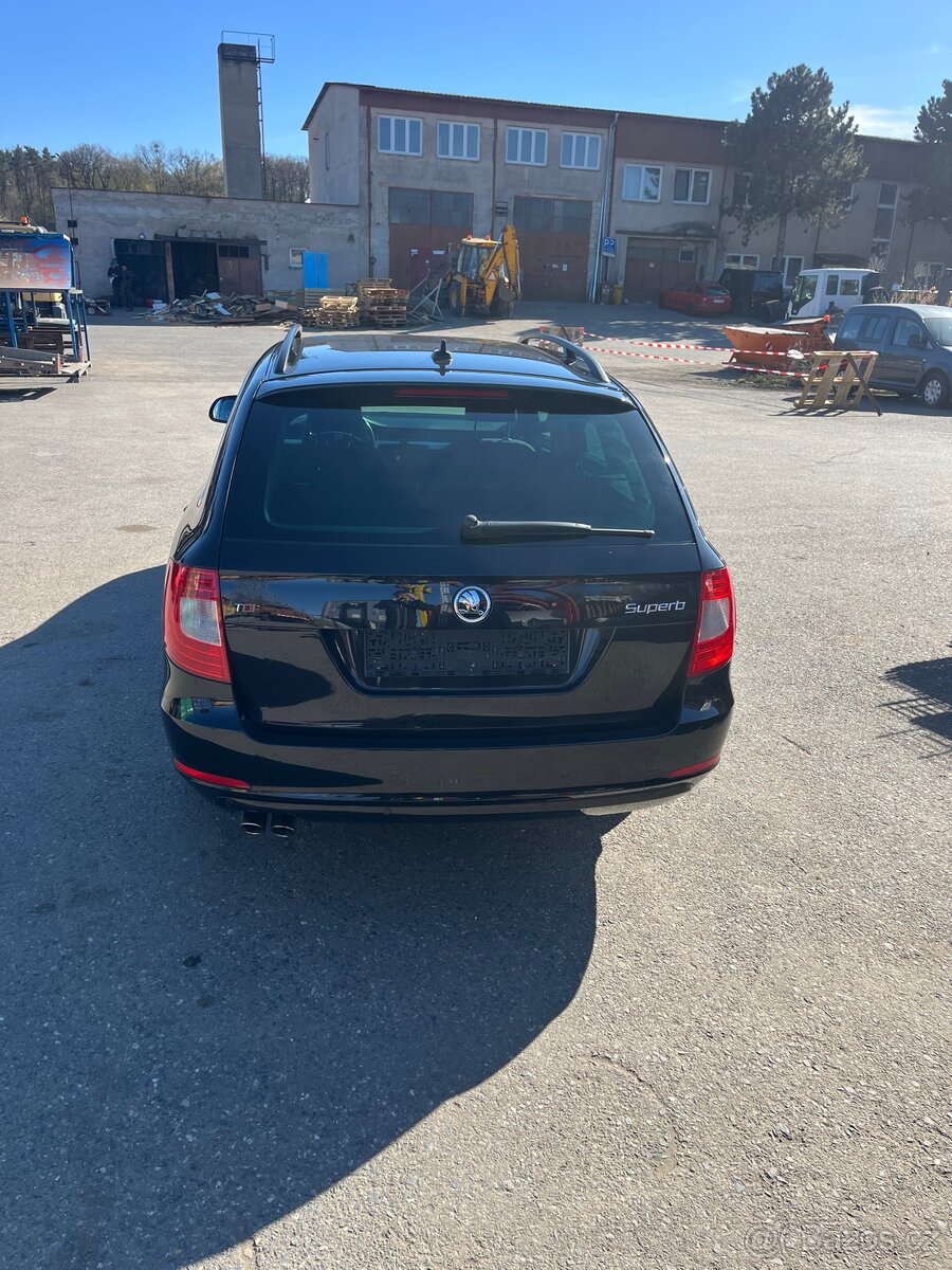 Škoda Superb - 4