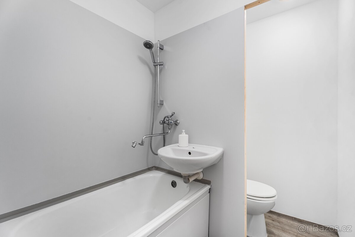 Pronájem bytu 2+kk, Chomutov – ul. Písečná - 4