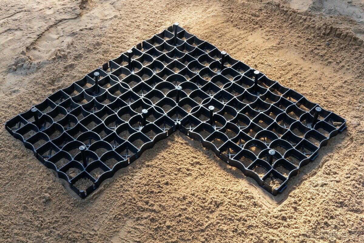 Plastová zatravňovací dlažba - 4