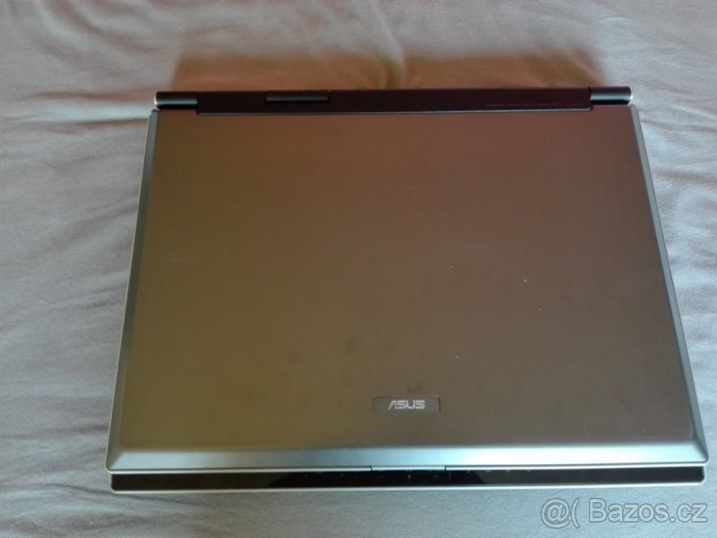 ASUS A7T - 4
