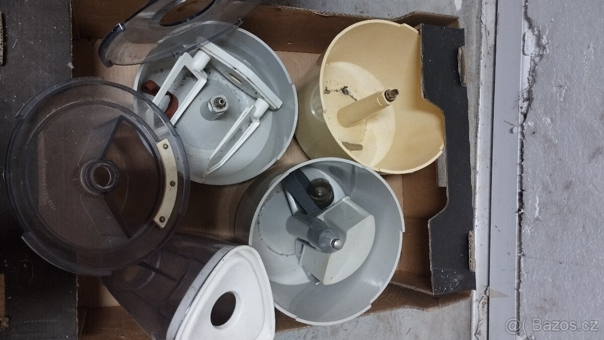 Kuchyňský robot ETA 0100 dva kusy plus příslušenství - 4