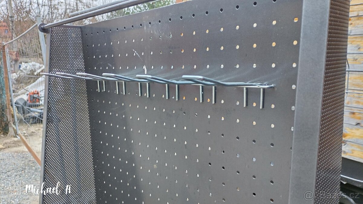 Stojan s háčkami na sazenice, aj. visící předměty - 4