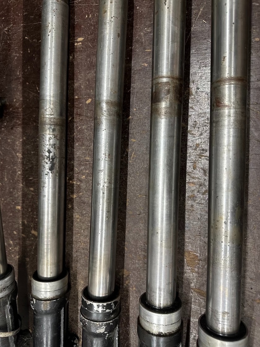 Predám prední tlumiče, kluzáky JAWA 350/638 639 - 4