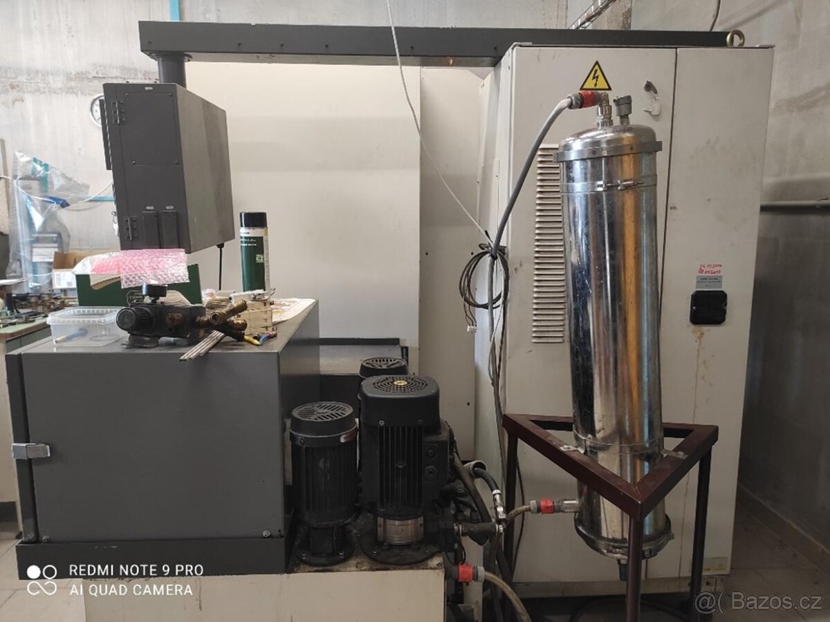 Elektroerozivní drátová řezačka FANUC Robocut 0iA (6869) - 4