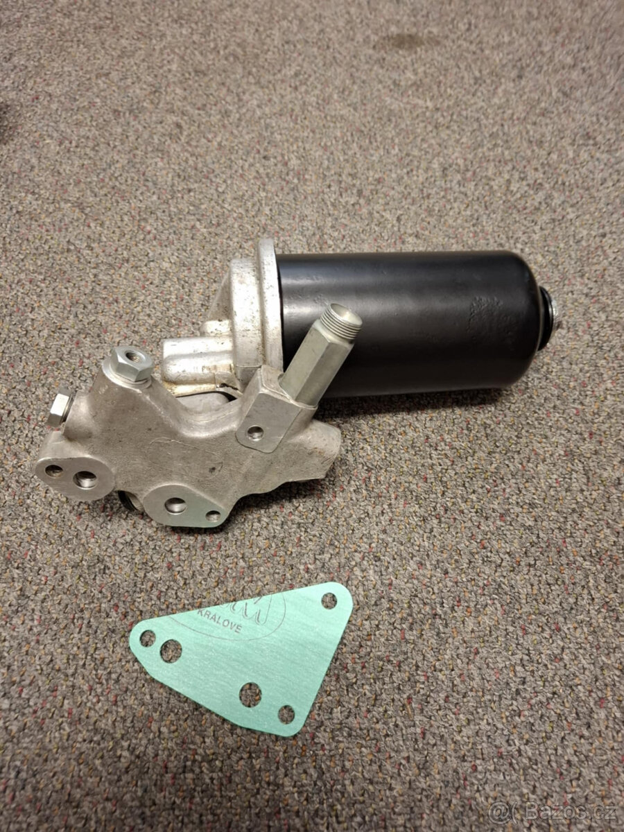 Adaptér olejového filtru Praga V3S - 4