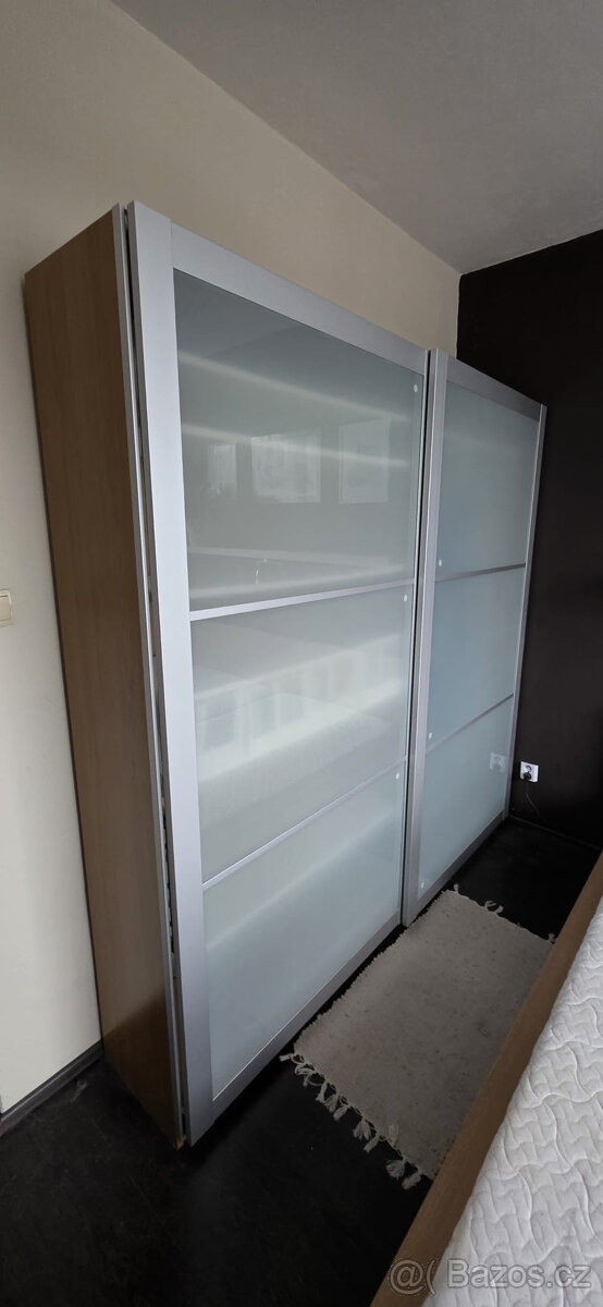 Velká šatní skříň Ikea - 4