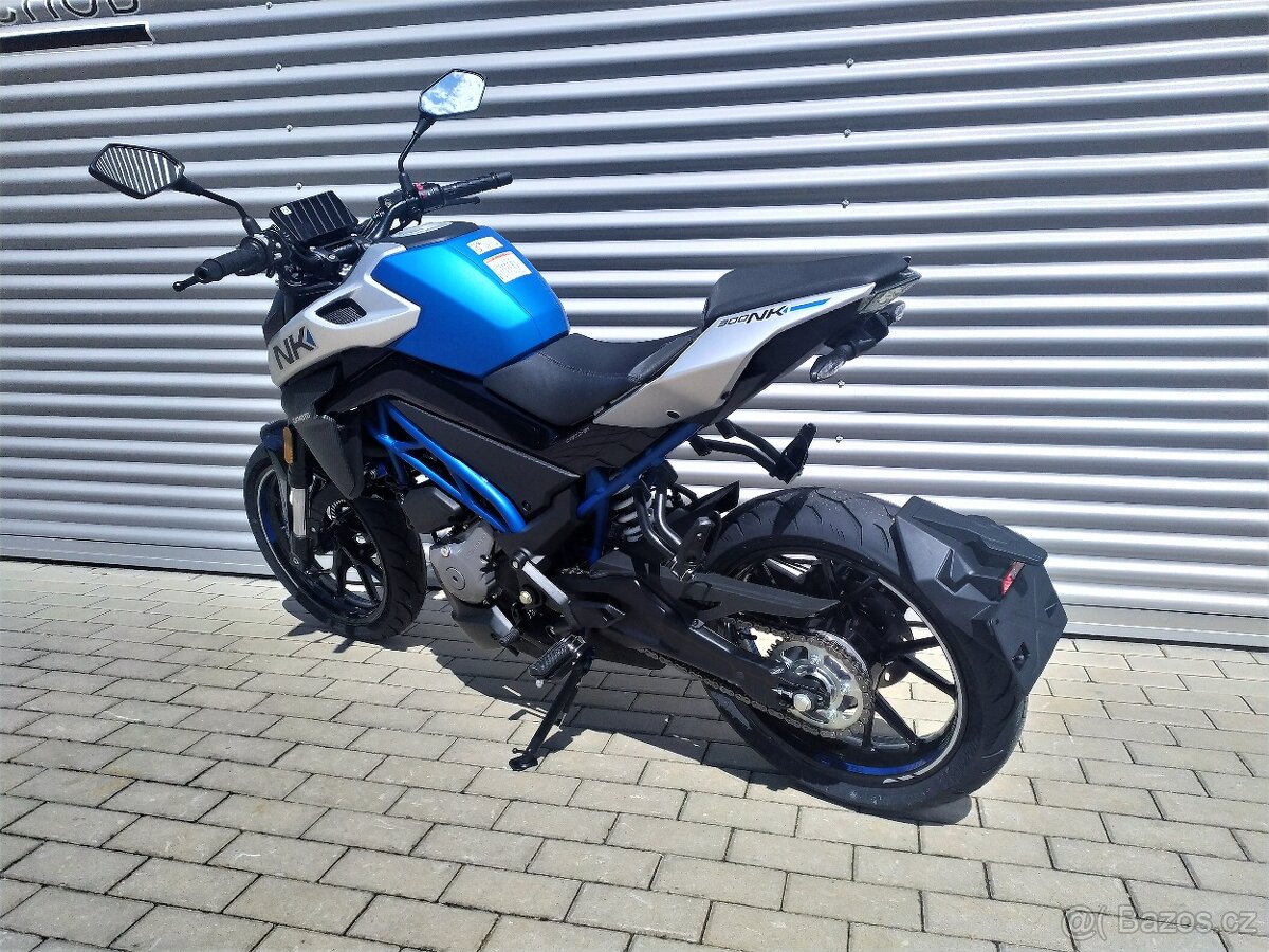 CFMOTO 300NK - 4