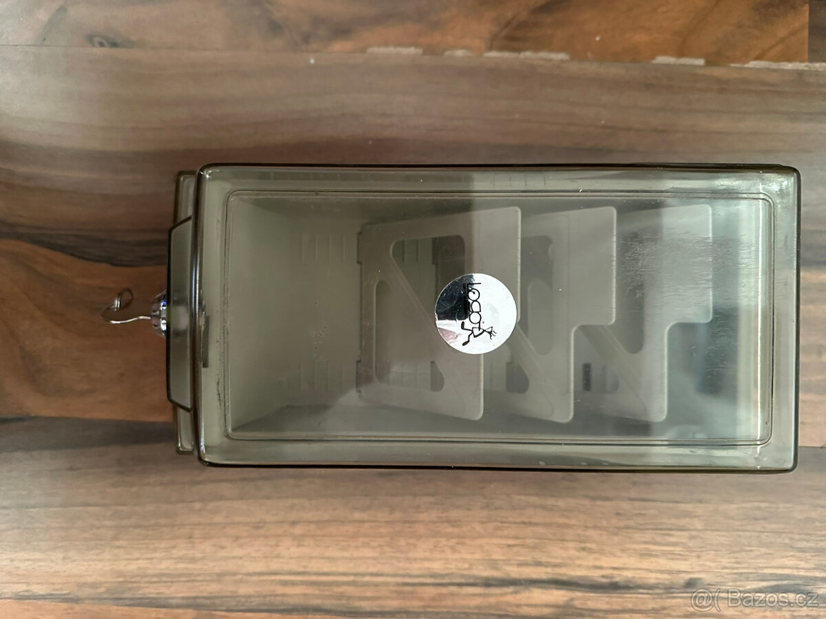 Skříňka z plexi na zámek - 2 klíče - 4