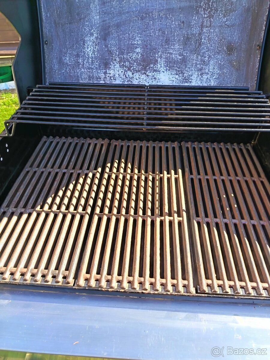 Plynový gril Char-Broil Professional - 4