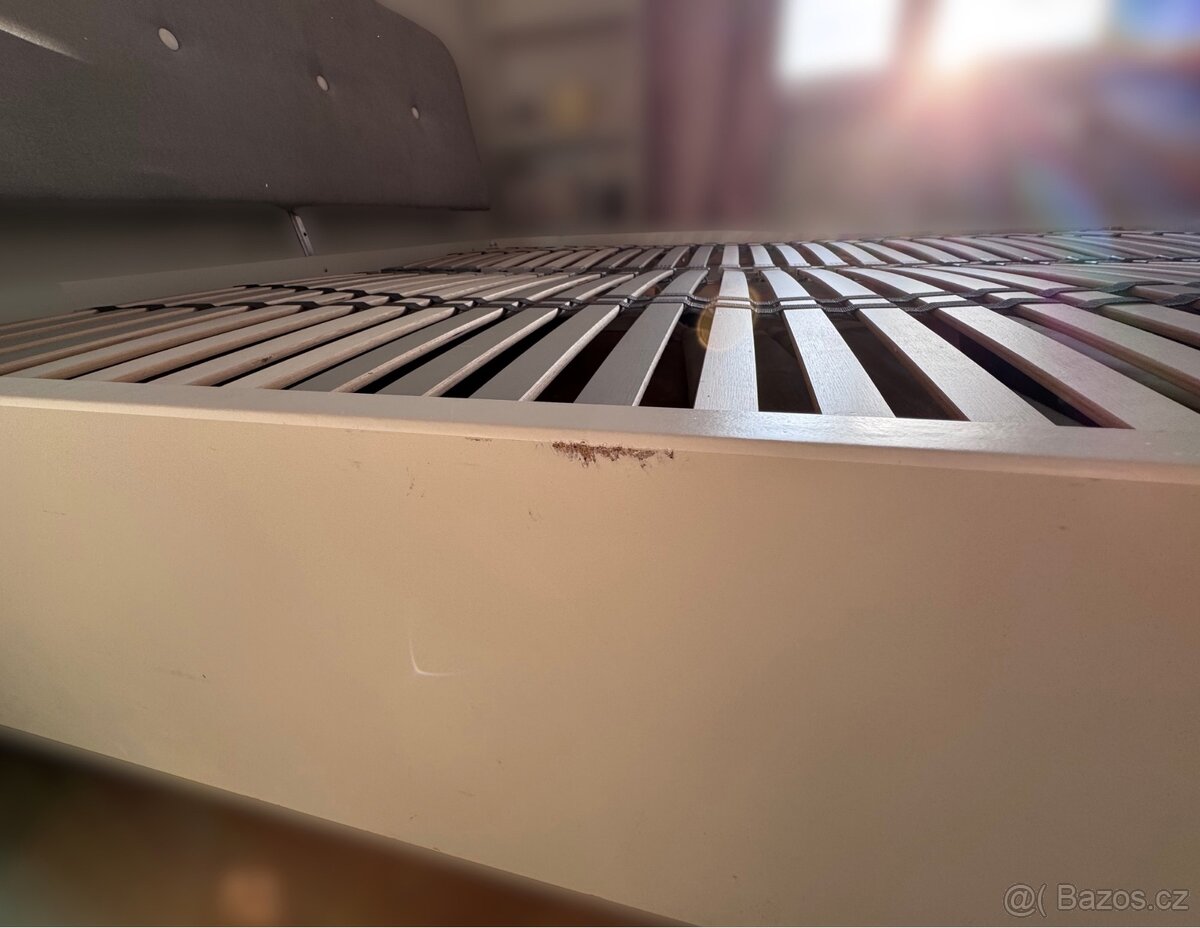 Manželská postel 180x200 s rošty - 4