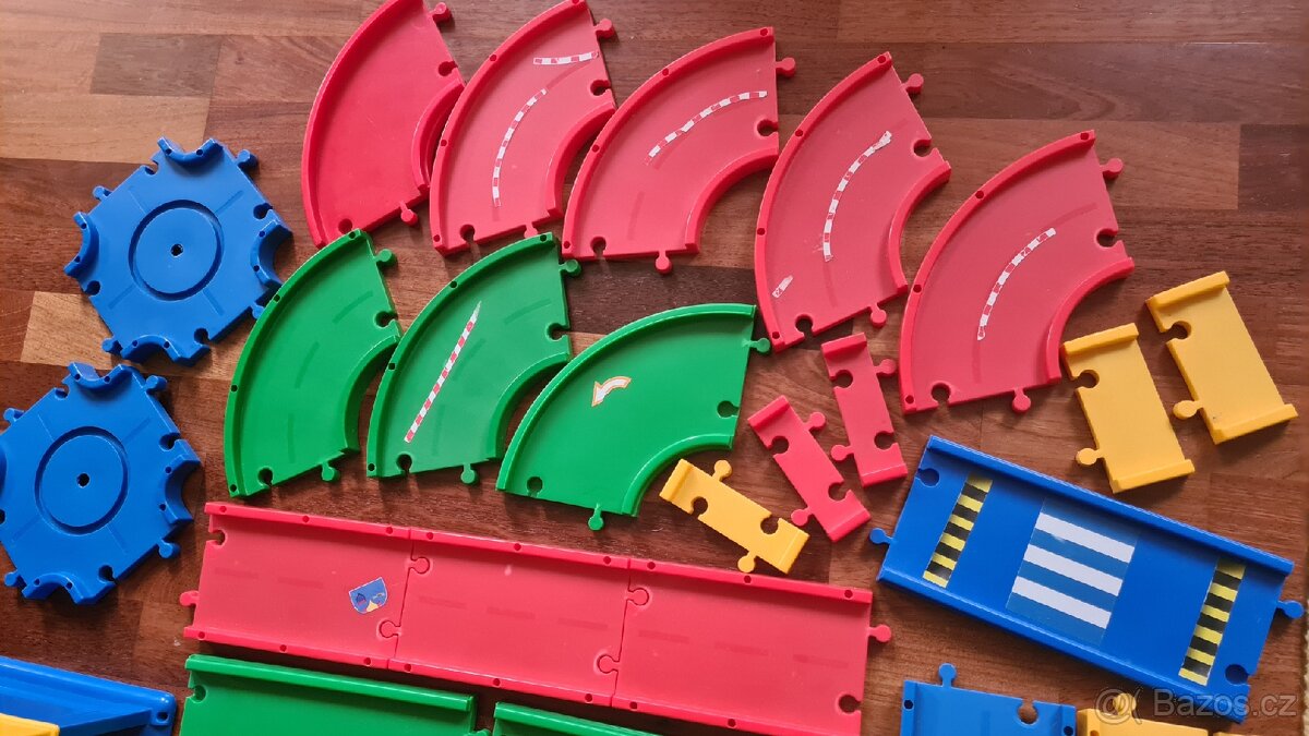 Autodráha, garáž, stanice Wader - 4