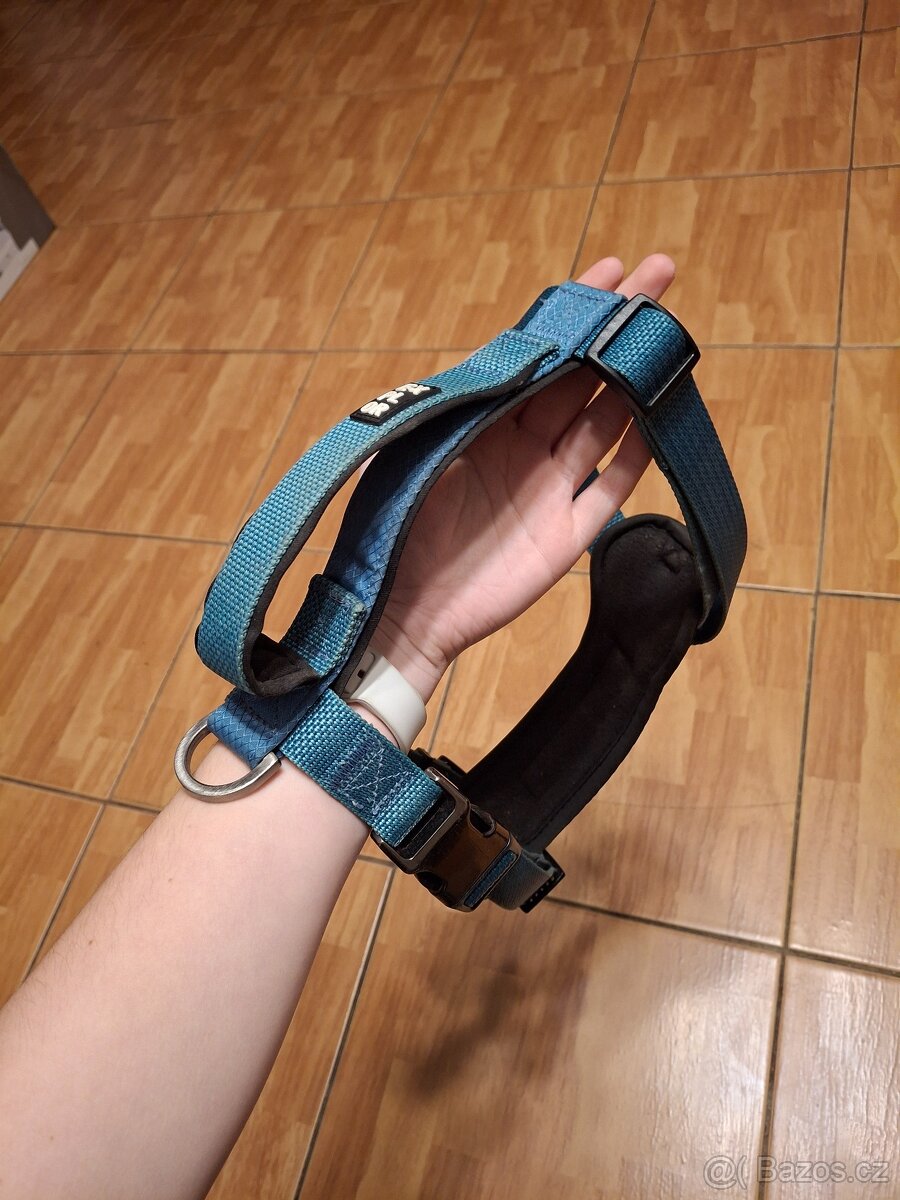 Postroj s poutkem, velikost M - 4