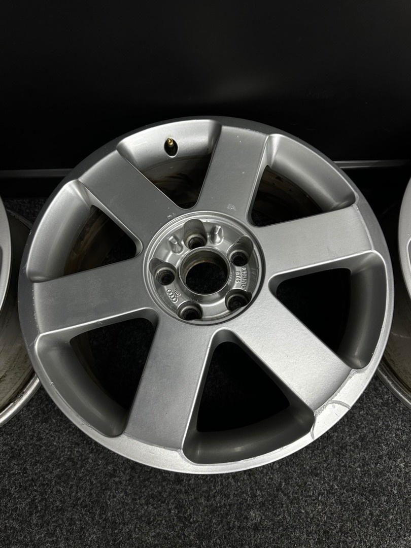 Alu Audi 5x112 17” 8E0601025J - 4