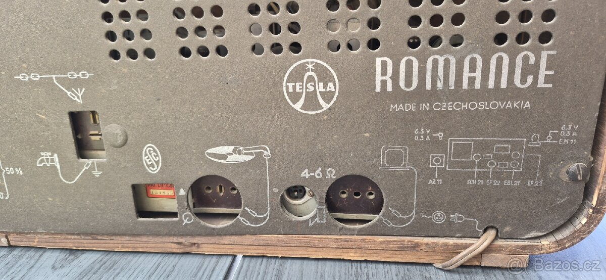 Historické rádio Tesla Romance - 4