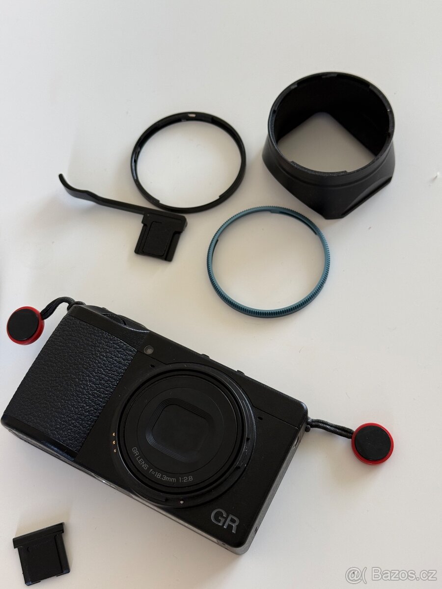 Ricoh GR III - 4