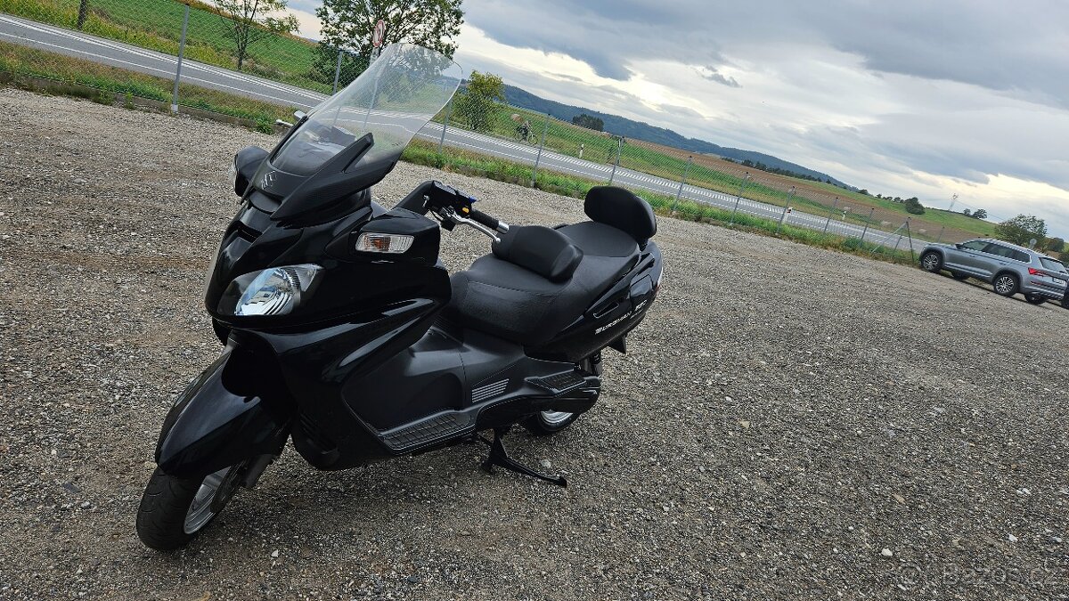 Suzuki Burgman 650 Executive ,top stav - 4