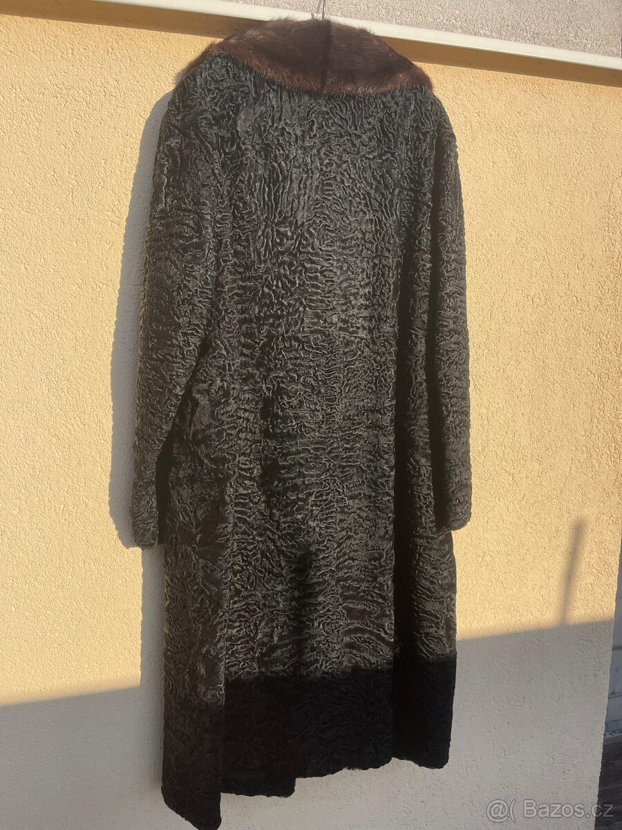 Persianový kožich s norkovým límcem - 4