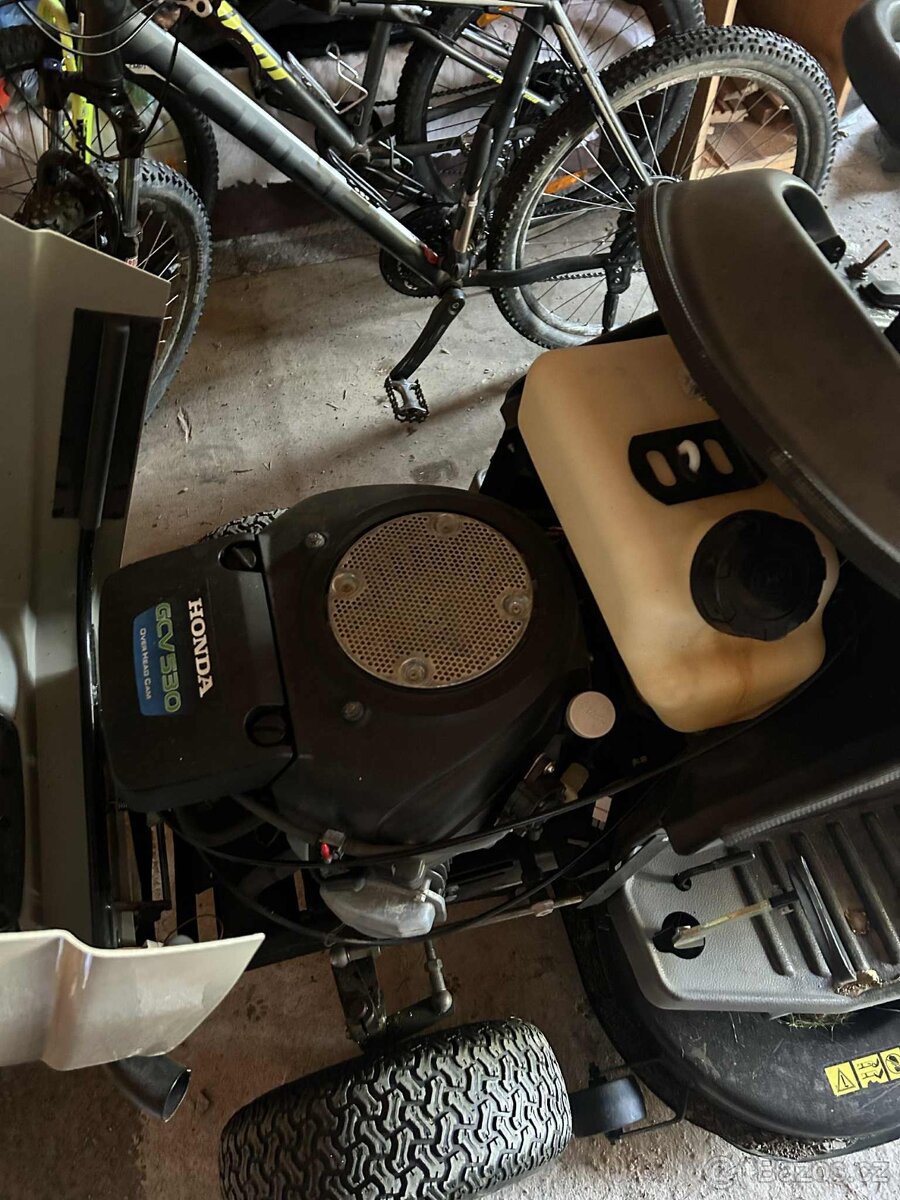 Zahradní traktůrek StarJet – motor Honda GCV530 - 4