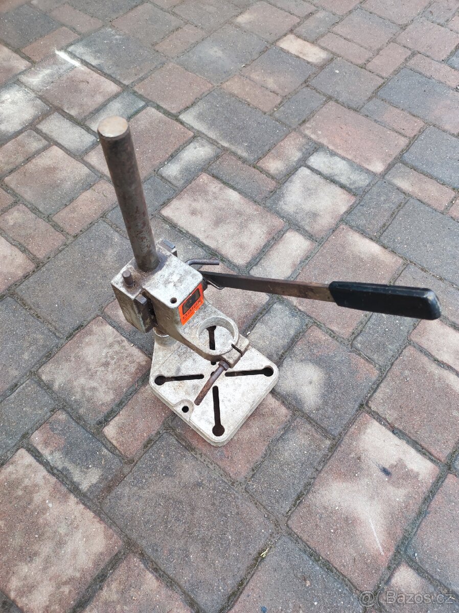 Stojan na vrtačku - 4