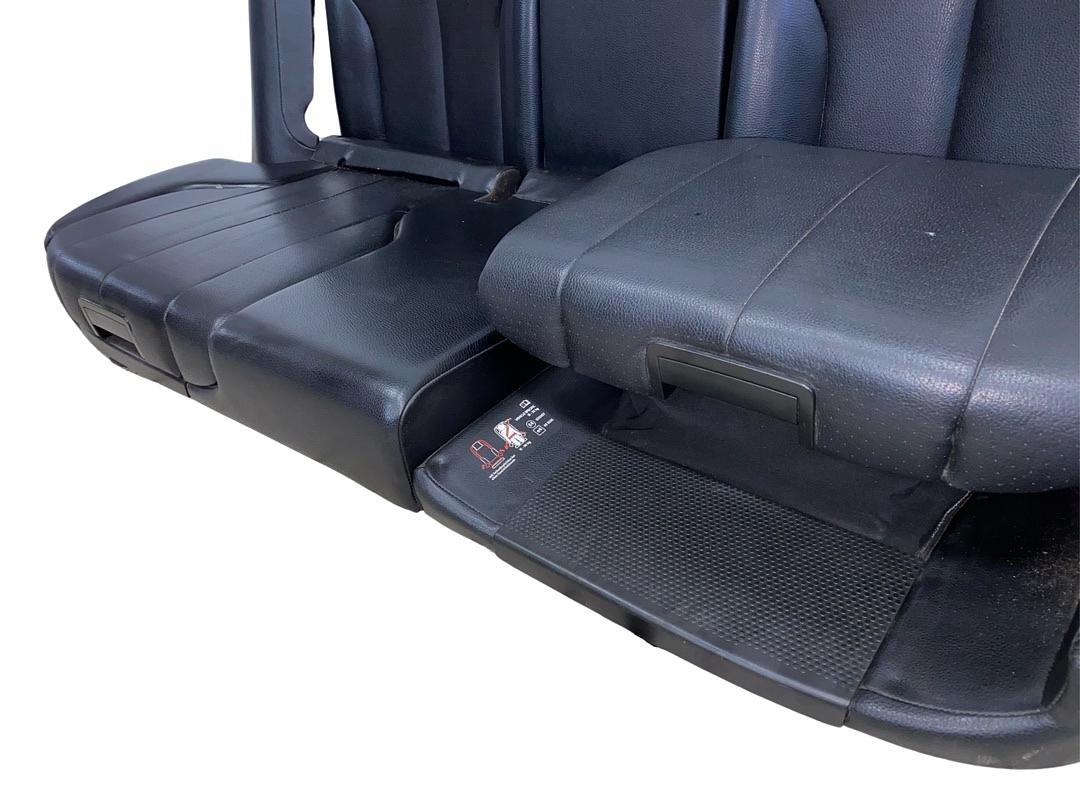 Zadní sedačky černá kůže VW Passat B6 kombi r.v. 2007 - 4