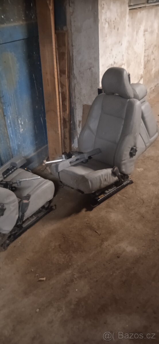 Prodej náhradních dílů Saab - 4