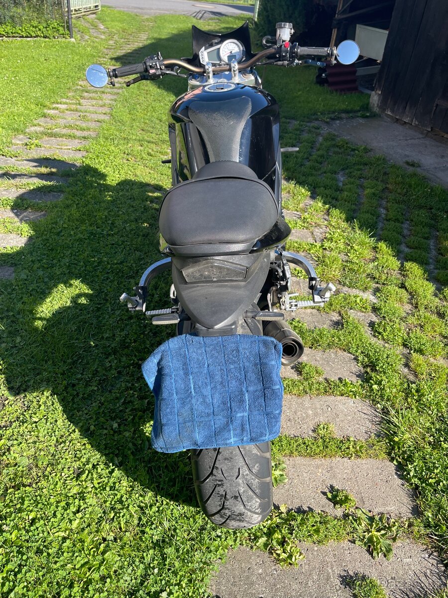 TRIUMPH 1 050 ST - 4