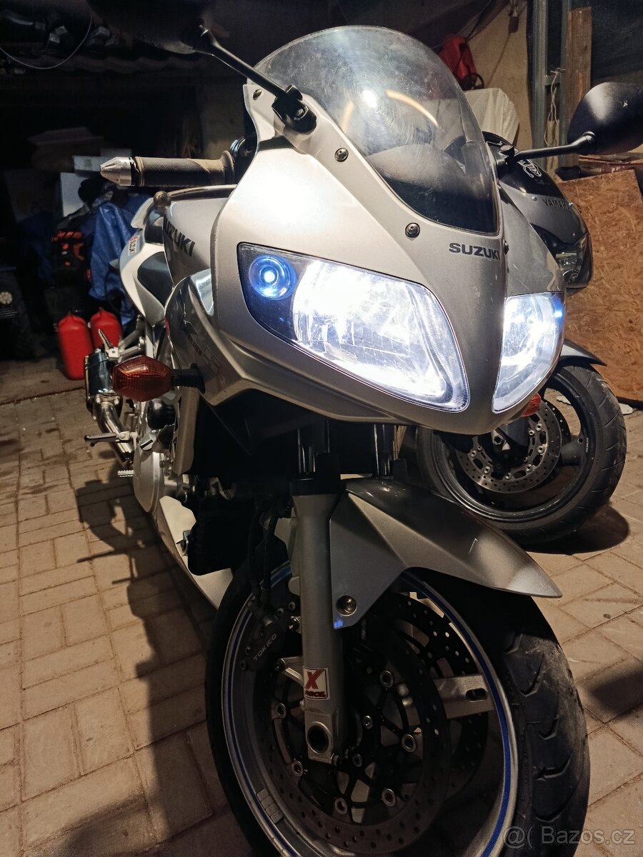 Suzuki SV 1000 - 4