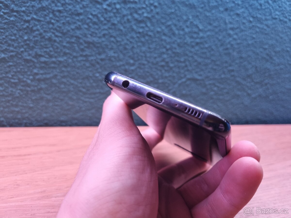 Samsung Galaxy S10e - 4