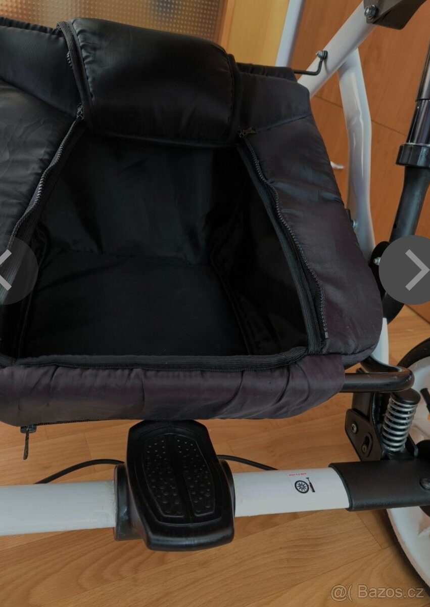 Velmi pěkný hl.kočárek(možno + zimní fusak+ rukávník) - 4