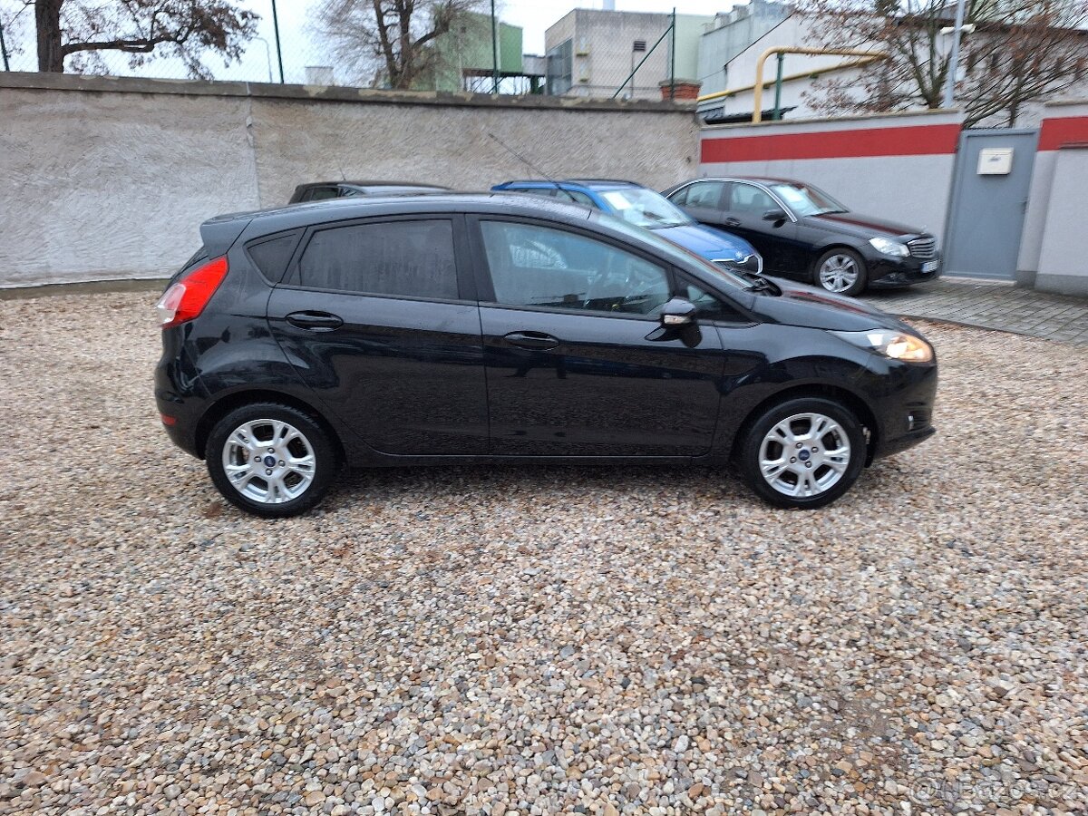 Ford Fiesta 1.0i 59KW Klimatizace, 5 Dveří - 4