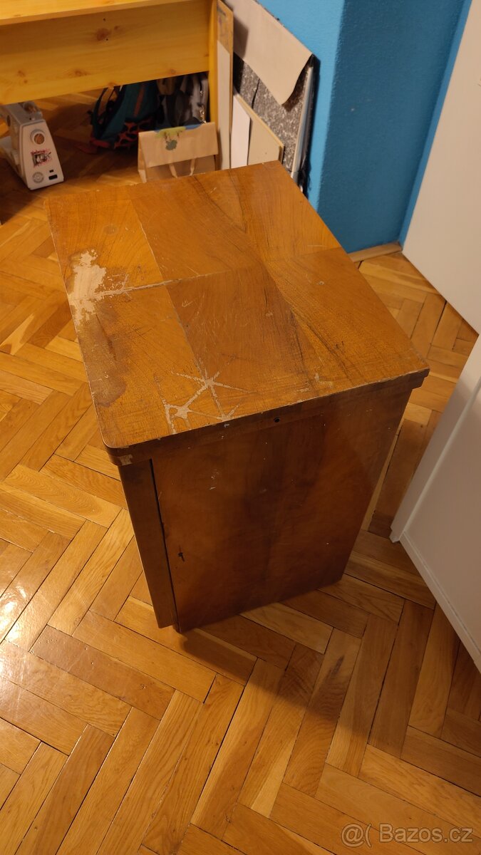 Šicí stroj Lada 233 - 4