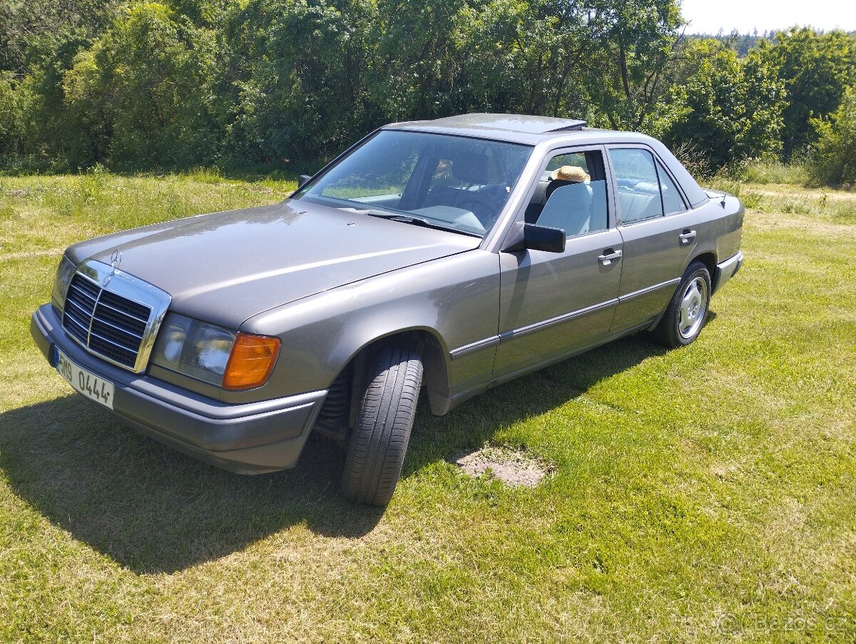 Mercedes 124 200E - 4