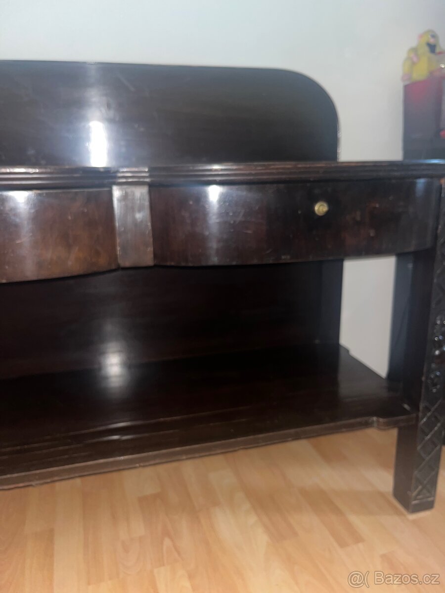 Nábytek - psací stůl - 4