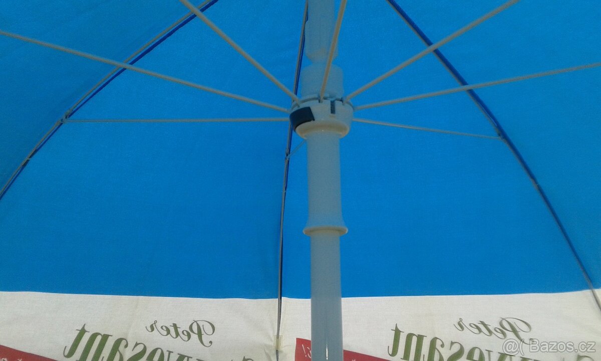 KVALITNÍ PLASTOVÝ ZAHRADNÍ STŮL A SLUNEČNÍK - 4