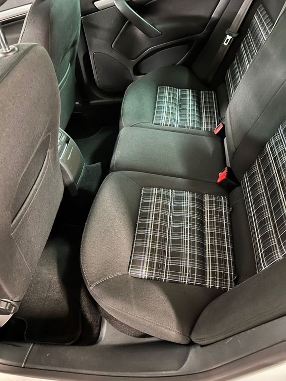 UBER BOLT TAXI PRONÁJEM AUTOPUJČOVNA - 4