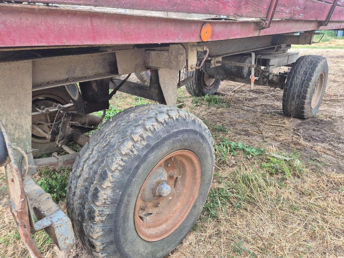 Traktorová sklápěcí vlečka 6t - 4