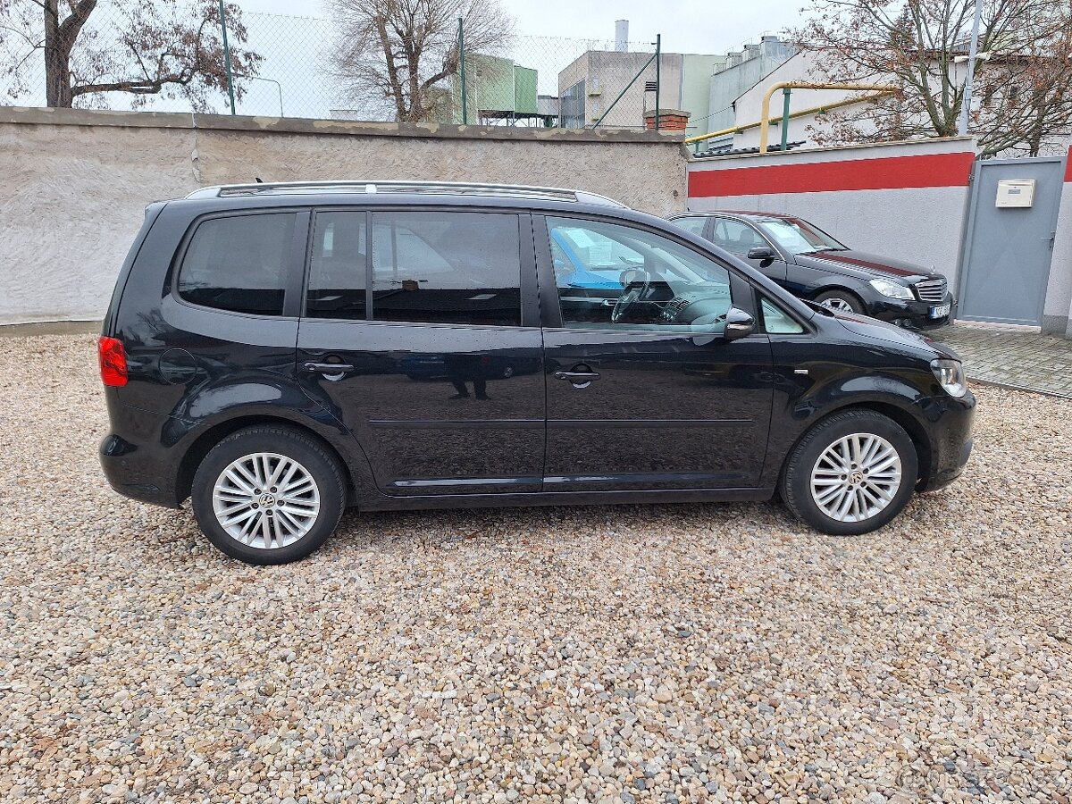 Volkswagen Touran 1.2 TSi 77KW S.Kniha, 7Míst + Zimní kola - 4