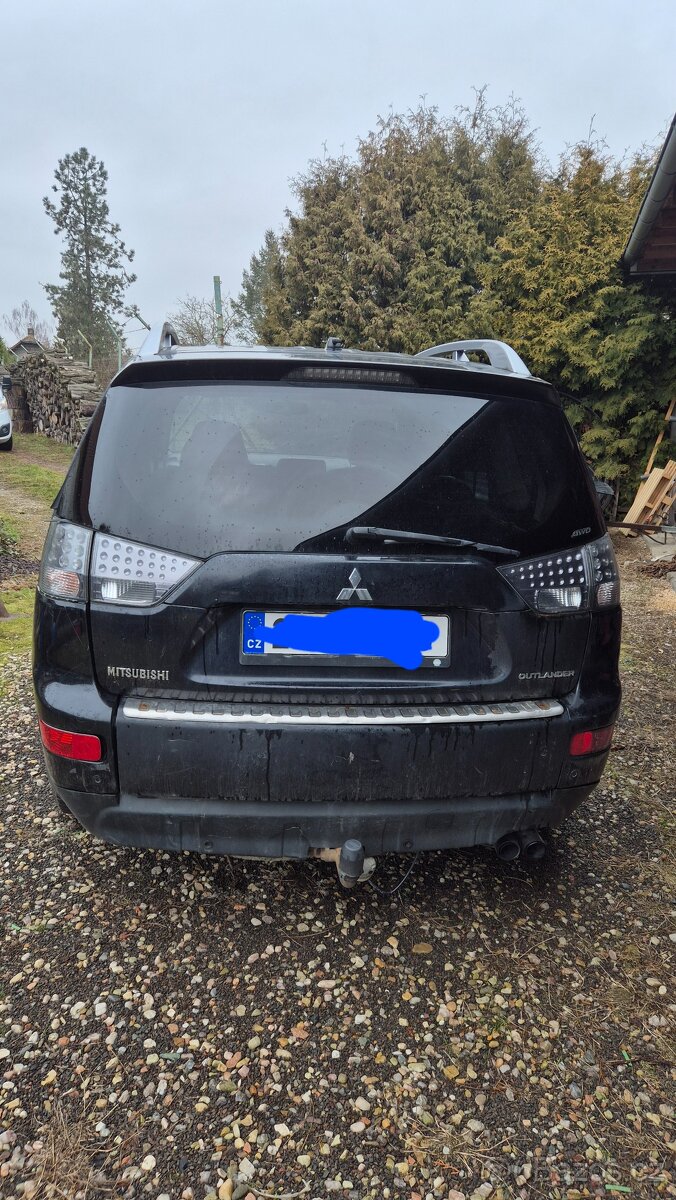 Mitsubishi Outlander - 4