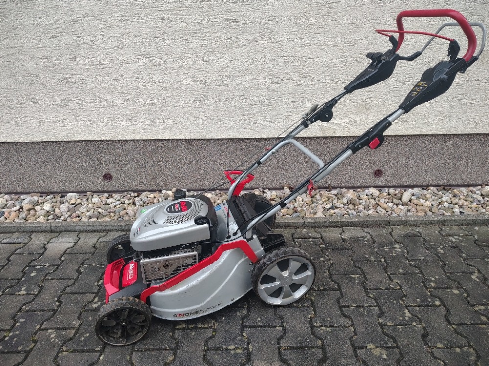 Benzinová sekačka na trávu AL-KO - 4