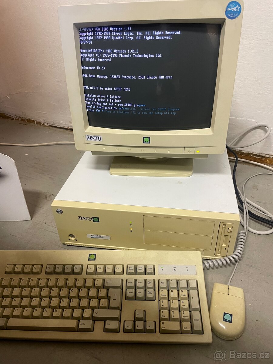 retro počítač Zenith Data Systems Z‑Select 100 (486) - 4