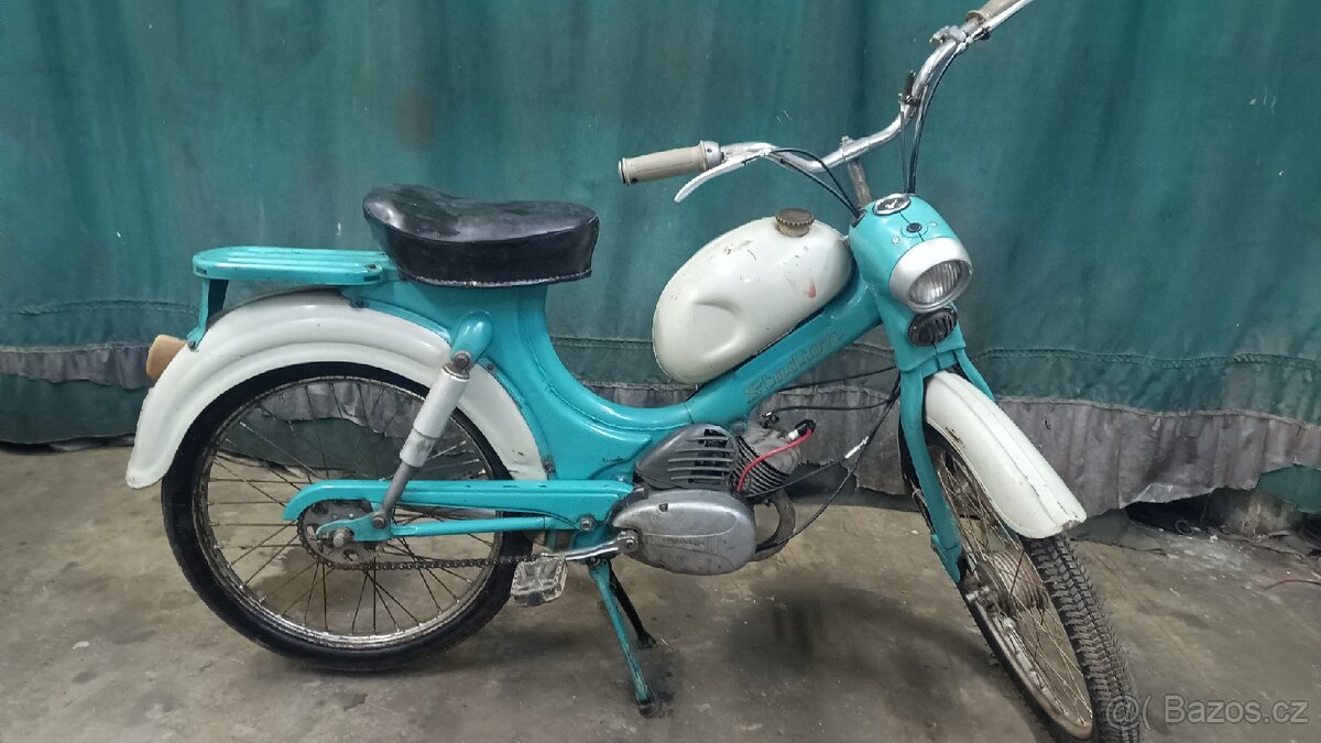 Moped stadion s 22 - 4