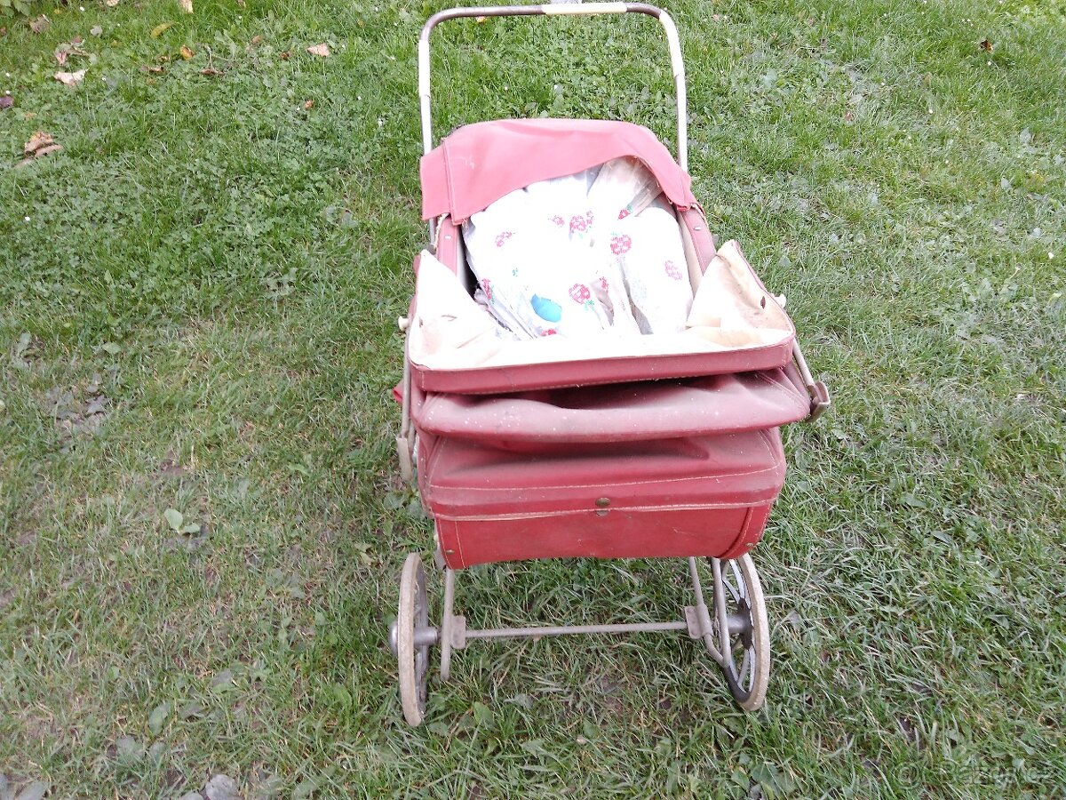 Starý kočárek pro panenku RETRO - 4