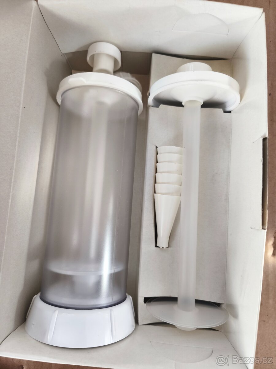 Ruční šlehač se zdobítkem - 4