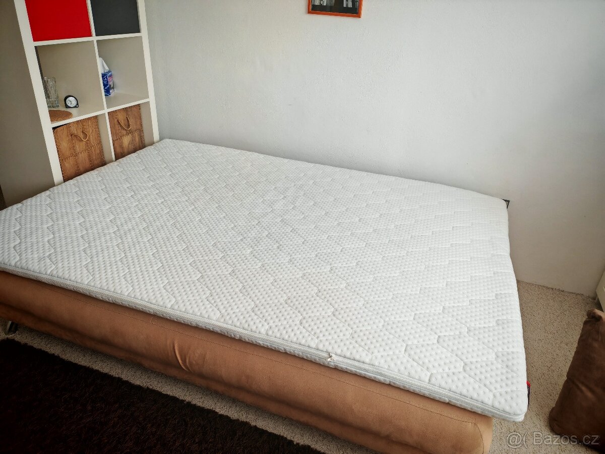 Rozkládací gauč s úložným prostorem - 4