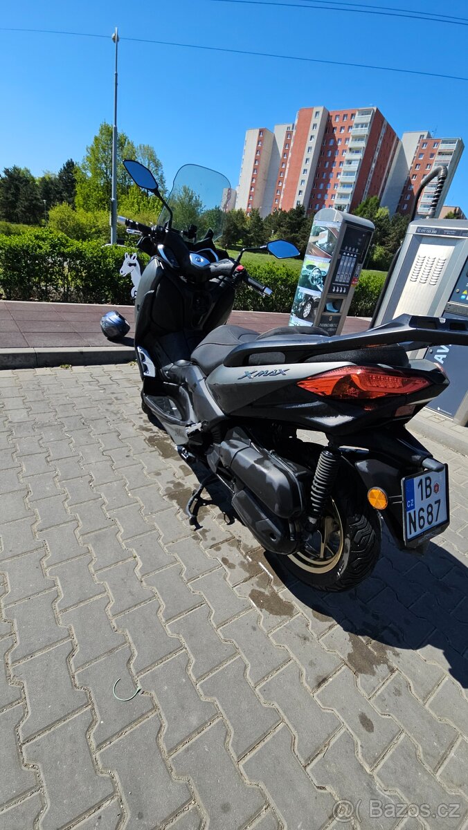 Yamaha Xmax Tech 125 - 4