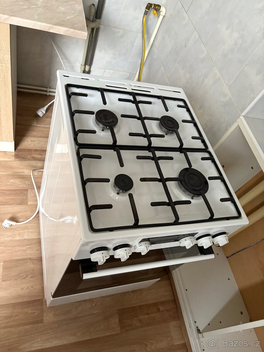 Plynový sporák MORA - 4